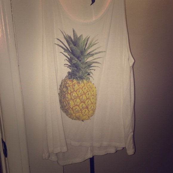 Boutique pineapple tank.🍍 - Picture 3 of 3